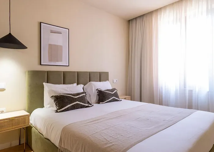 Bonjardim By Lovelystay *