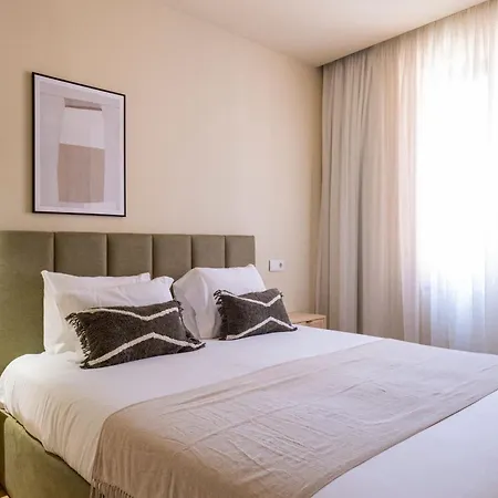 Bonjardim By Lovelystay *