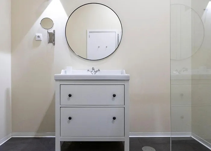 Lejlighed Bonjardim By Lovelystay