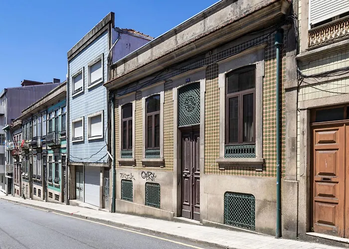 Bonjardim By Lovelystay