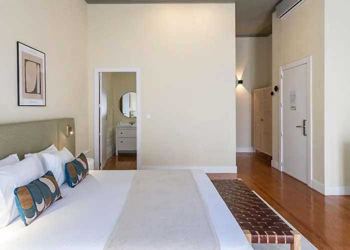 Bonjardim By Lovelystay