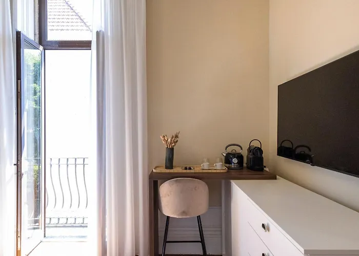 Bonjardim By Lovelystay *